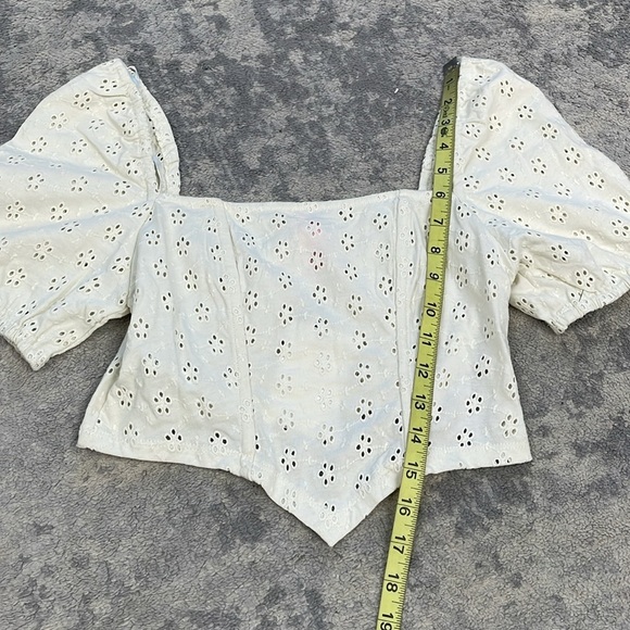 NWT Vero Moda Eyelet Crop Top Pointed V Hem Square Neck Sz S - Picture 5 of 10